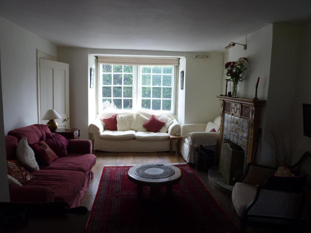 Manor Cottage Bed And Breakfast Windsor Exterior photo